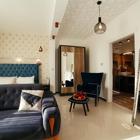 Hotel Platinum Ulcinj Extérieur photo