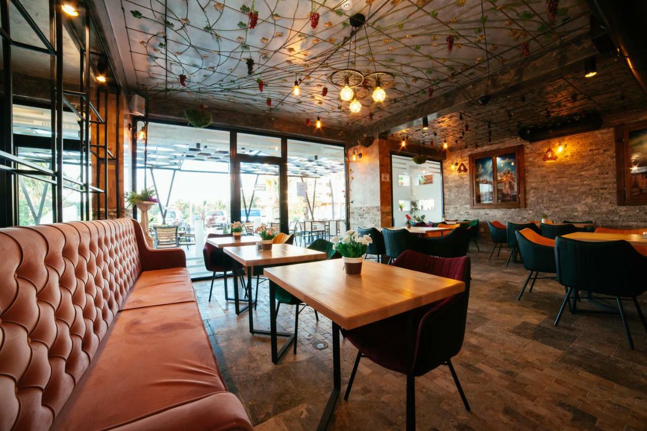 Hotel Platinum Ulcinj Extérieur photo