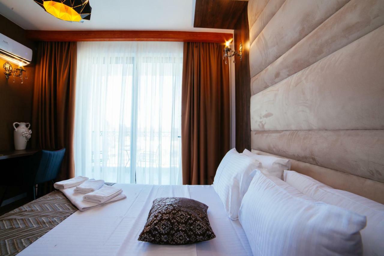 Hotel Platinum Ulcinj Extérieur photo