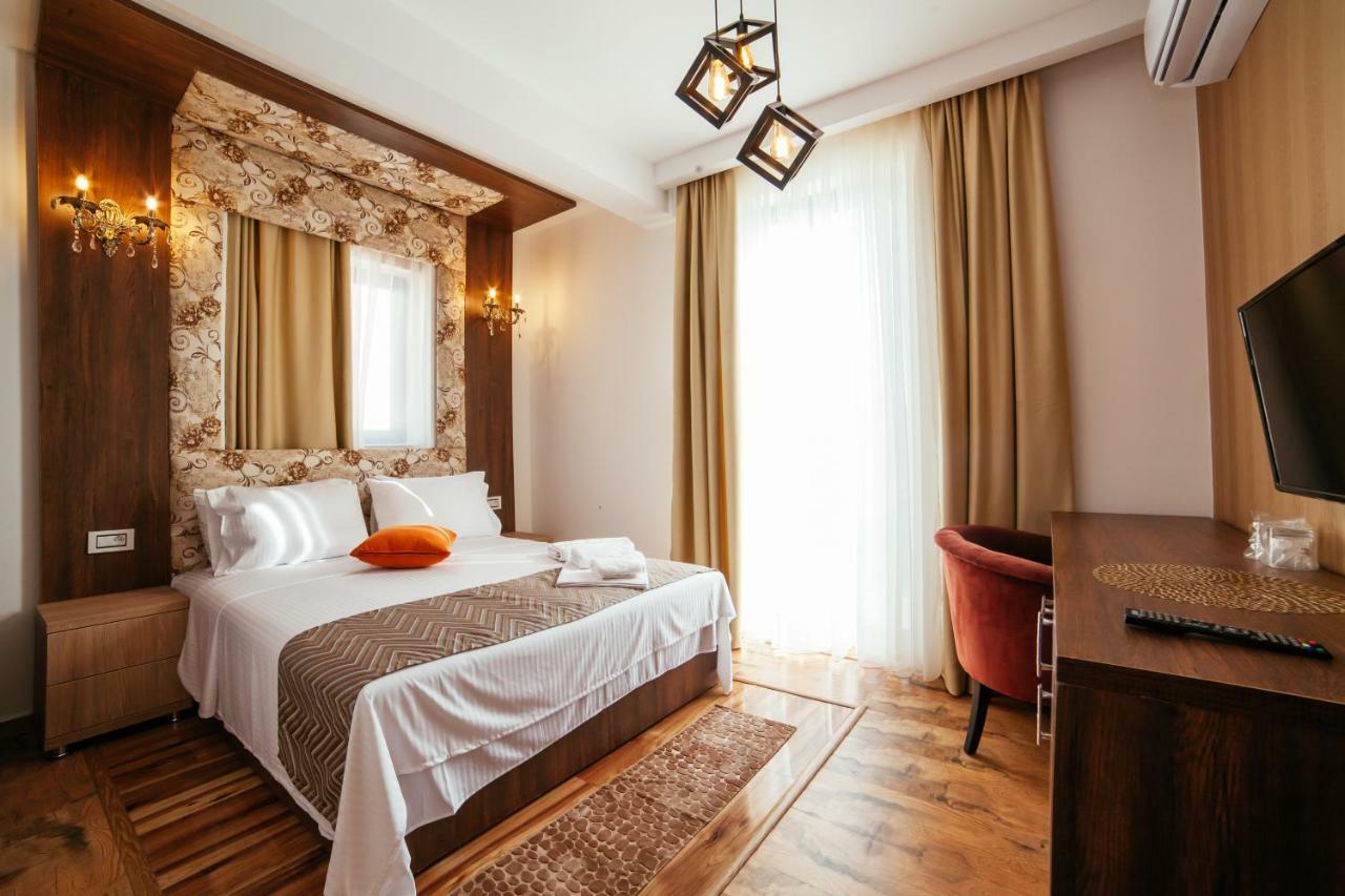 Hotel Platinum Ulcinj Extérieur photo