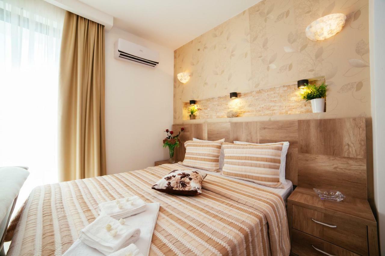 Hotel Platinum Ulcinj Extérieur photo