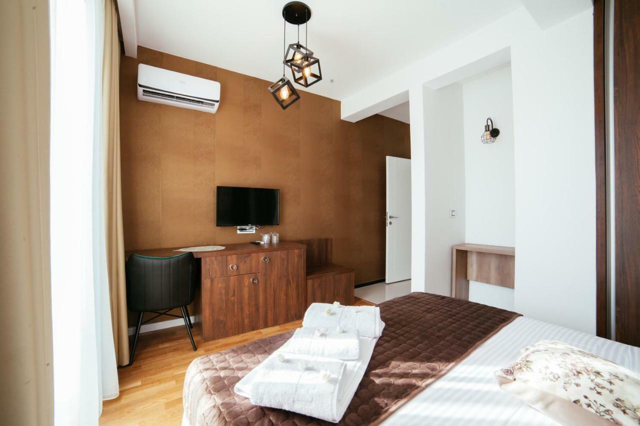 Hotel Platinum Ulcinj Extérieur photo