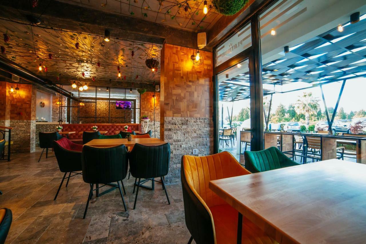Hotel Platinum Ulcinj Extérieur photo