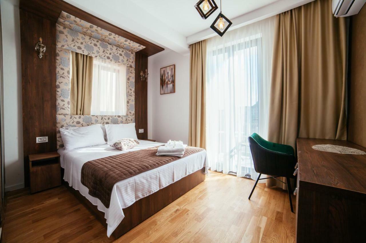 Hotel Platinum Ulcinj Extérieur photo