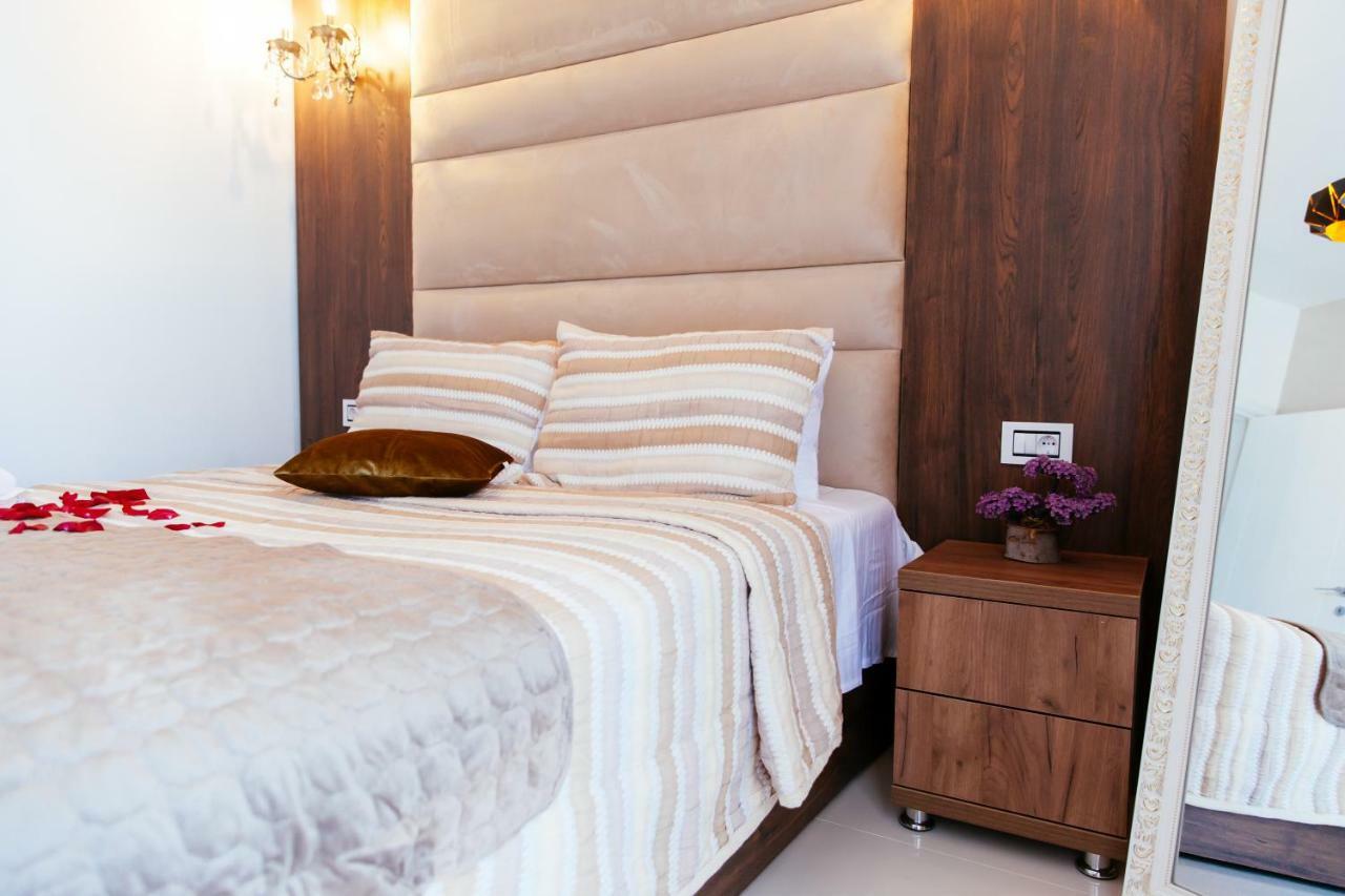 Hotel Platinum Ulcinj Extérieur photo