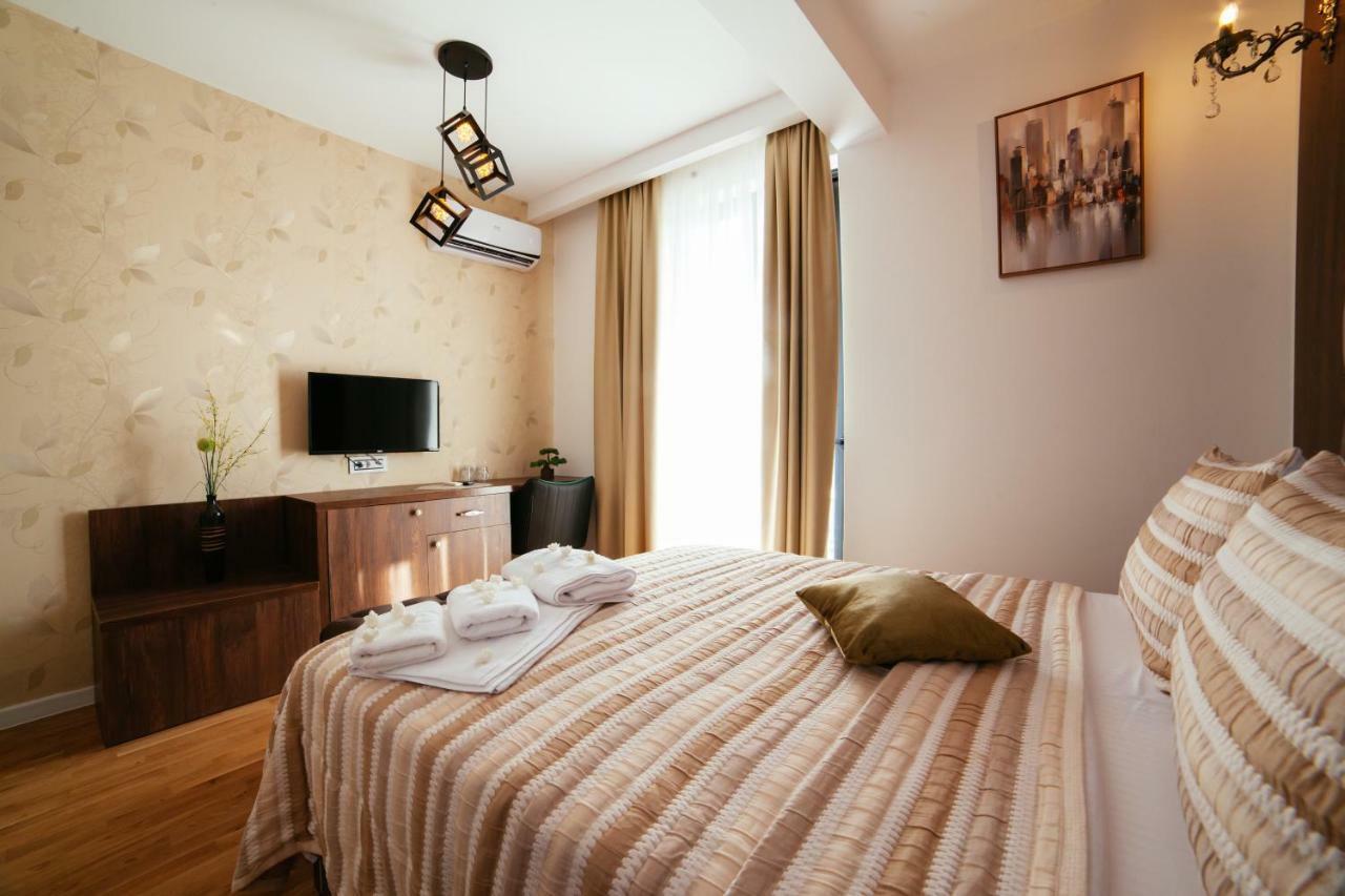 Hotel Platinum Ulcinj Extérieur photo