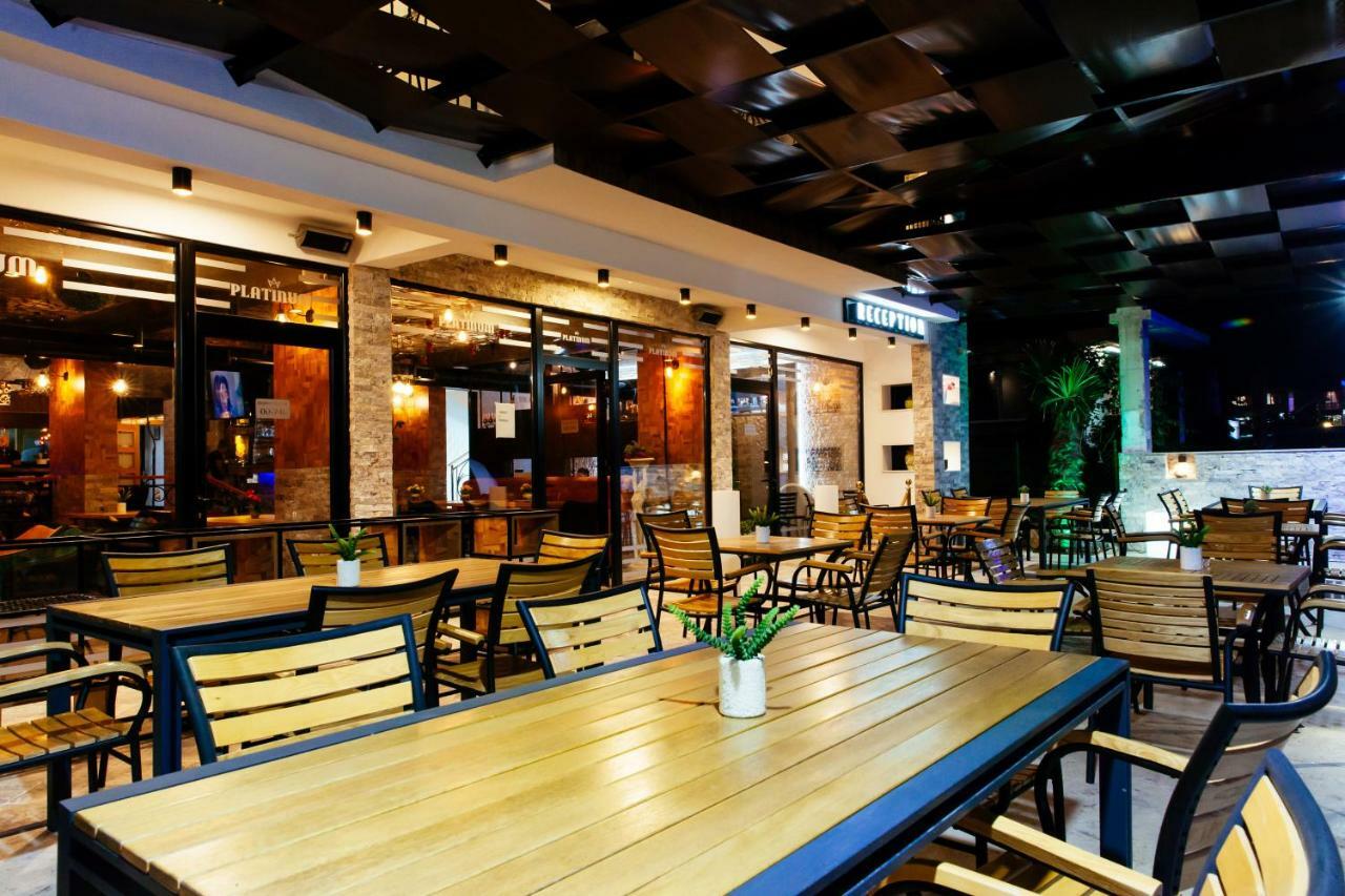 Hotel Platinum Ulcinj Extérieur photo