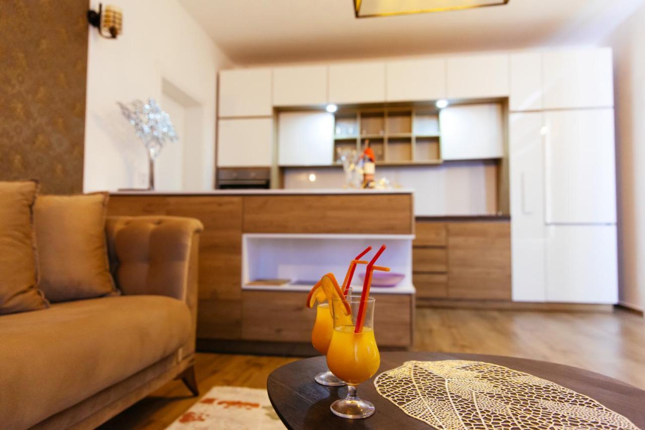 Hotel Platinum Ulcinj Extérieur photo