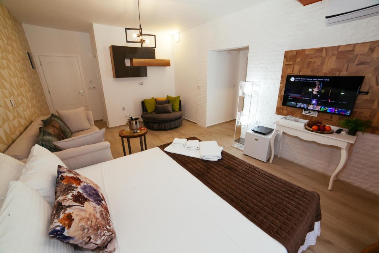 Hotel Platinum Ulcinj Extérieur photo